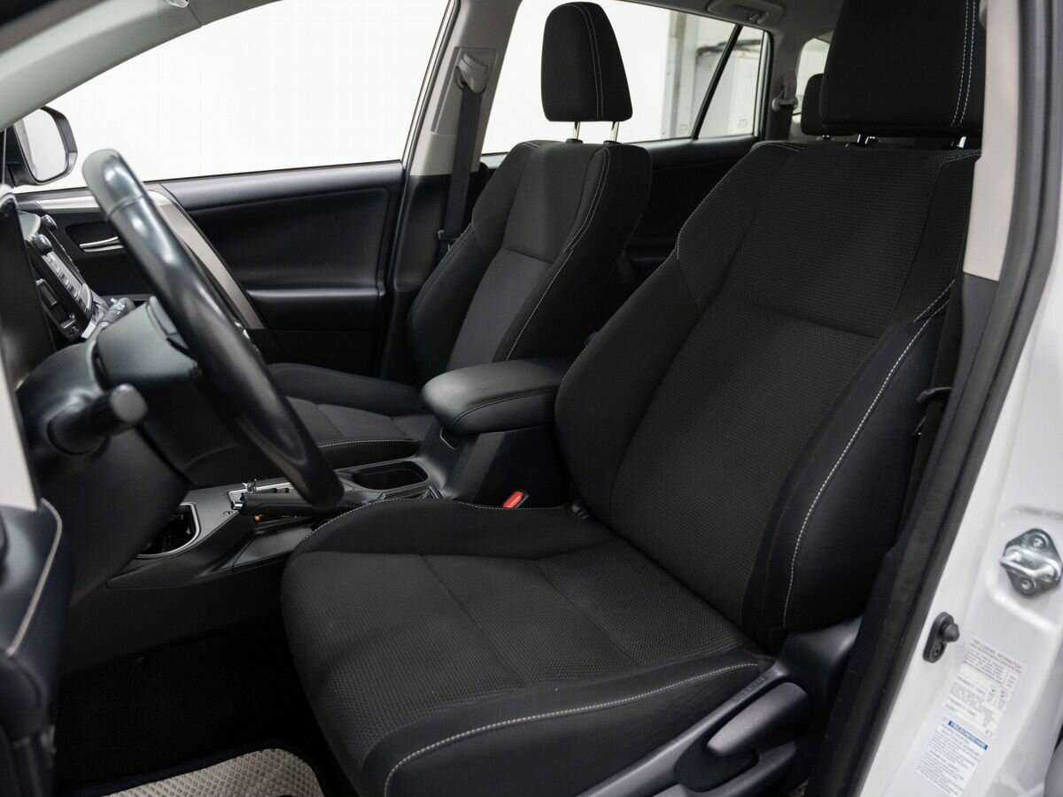 Toyota RAV4, 2019 Фото №7