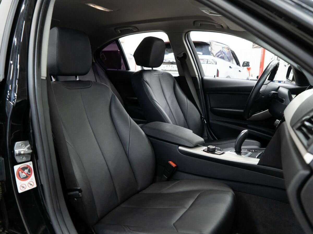 BMW 3 серии 318i, 2015 Фото №9