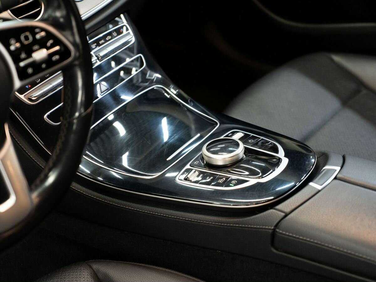 Mercedes-Benz E-Класс 200, 2019 Фото №15