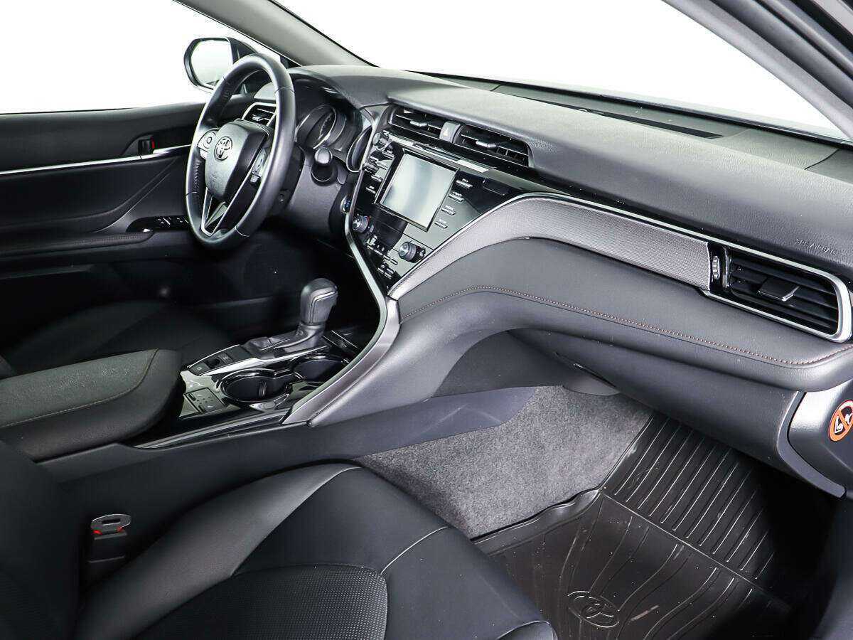 Toyota Camry, 2020 Фото №9