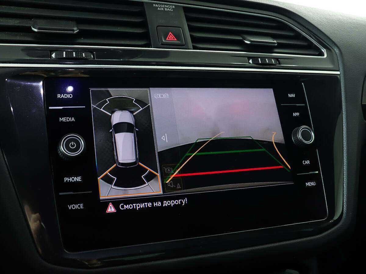 Volkswagen Tiguan, 2021 Фото №16