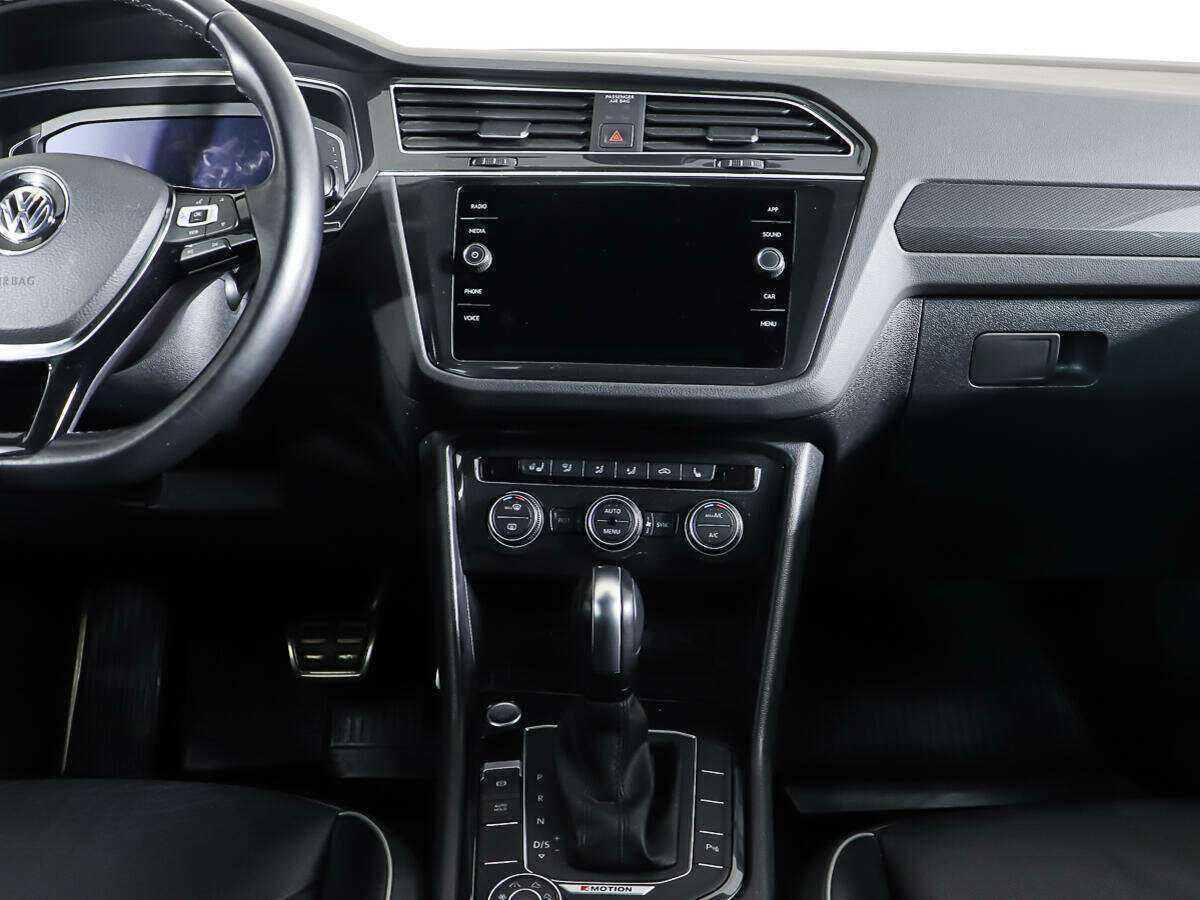 Volkswagen Tiguan, 2020 Фото №12
