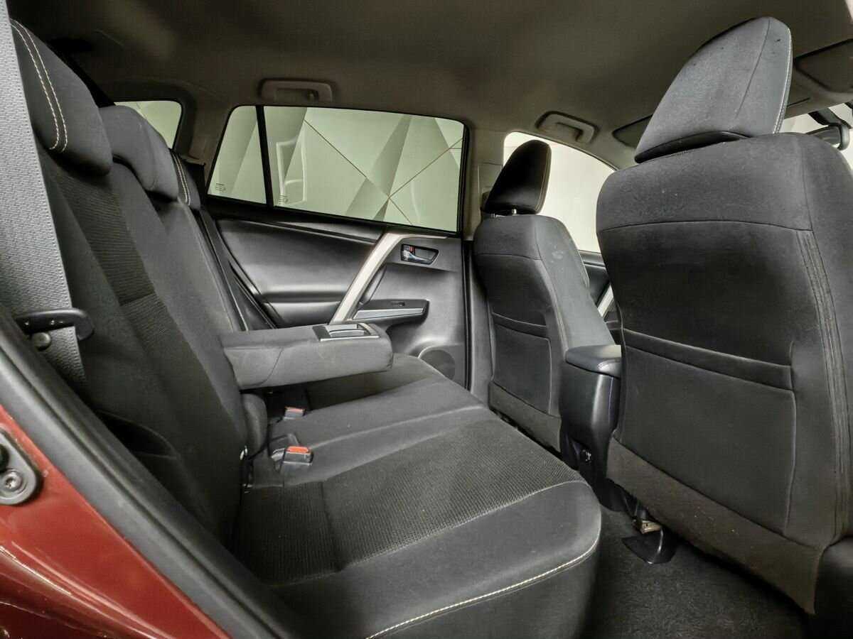 Toyota RAV4, 2018 Фото №12