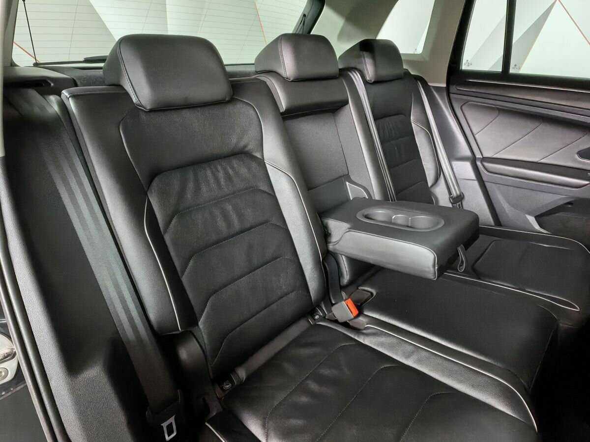 Volkswagen Tiguan, 2018 Фото №11