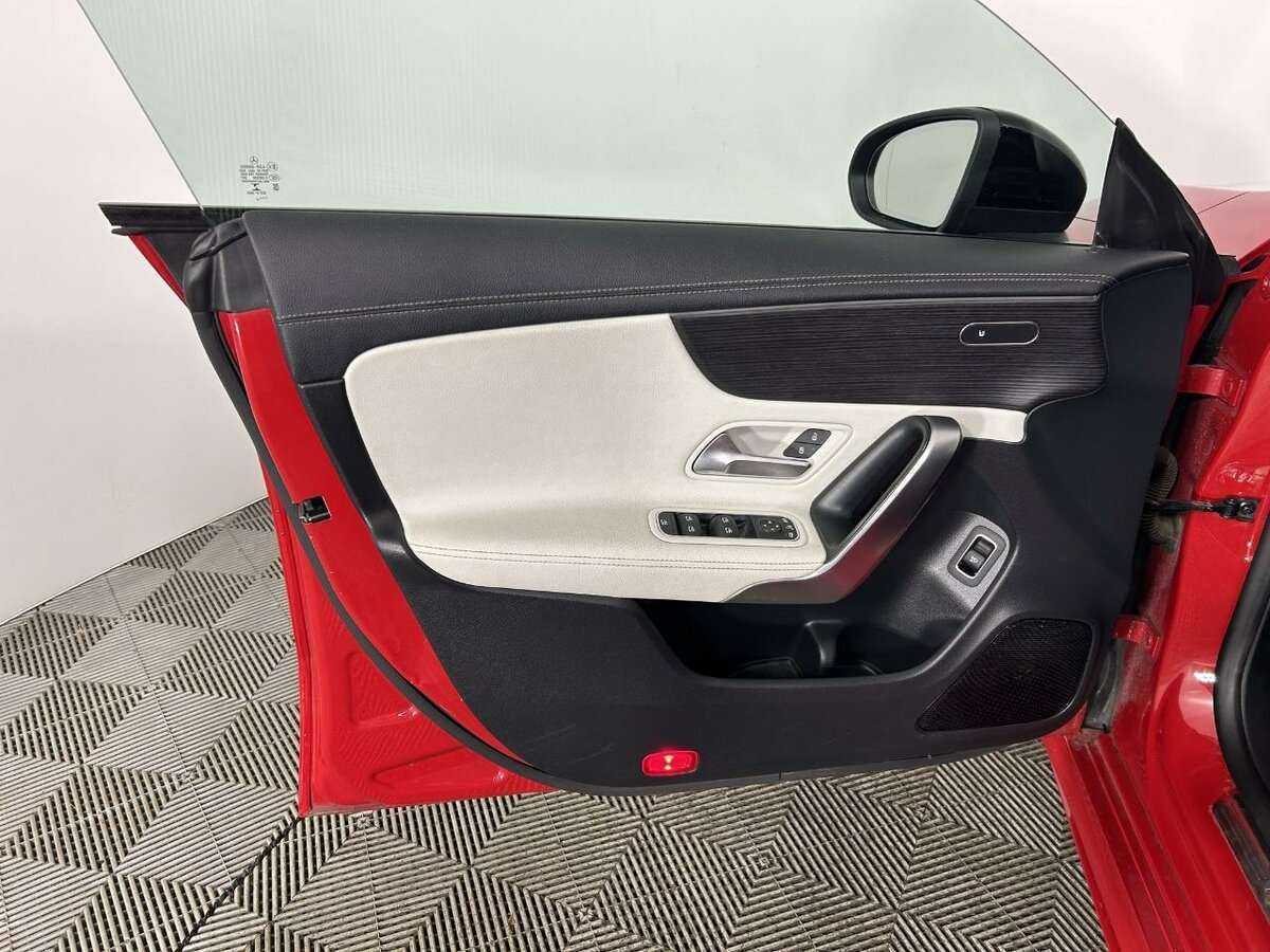 Mercedes-Benz CLA 200, 2019 Фото №8