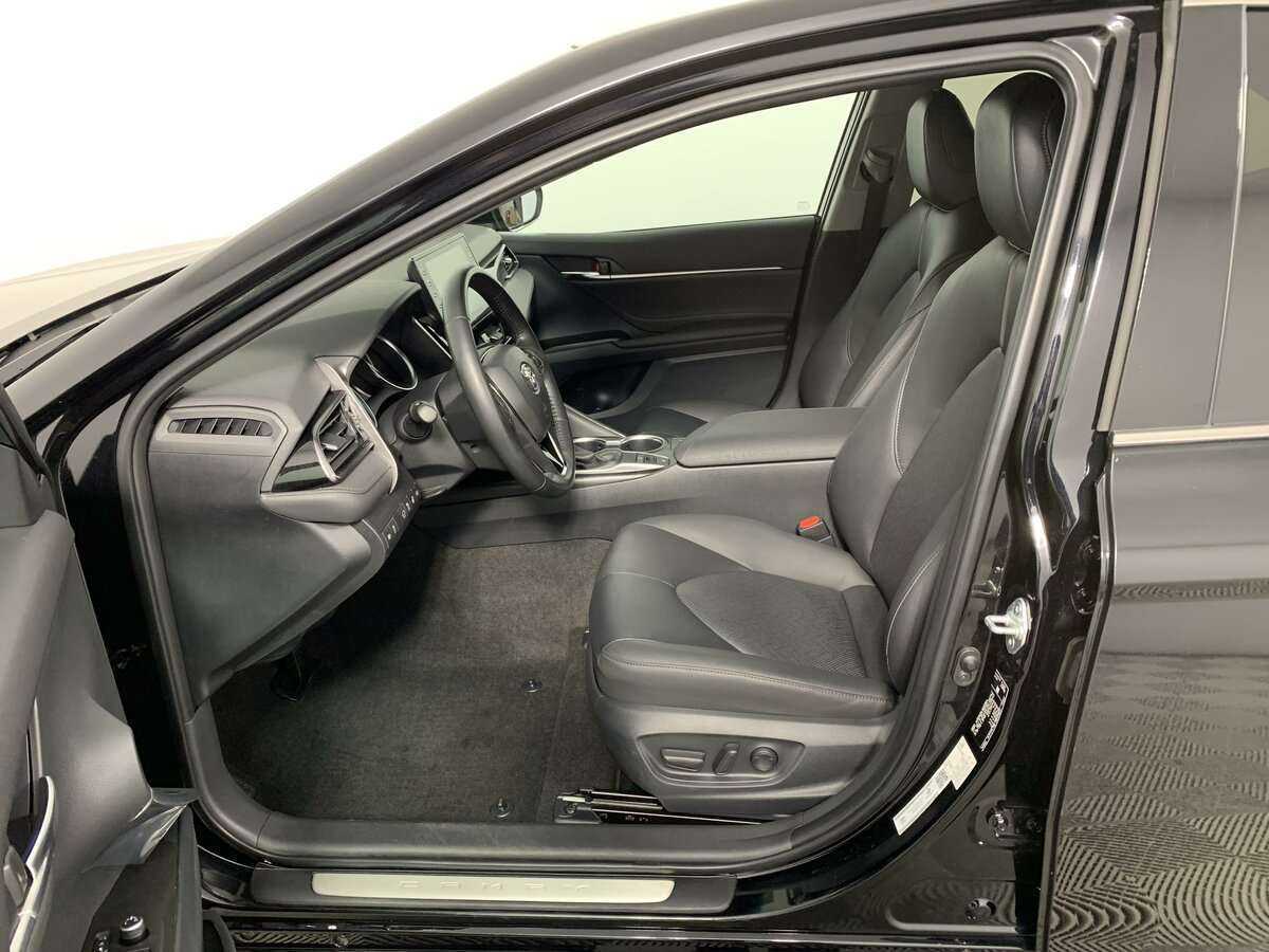Toyota Camry, 2021 Фото №11
