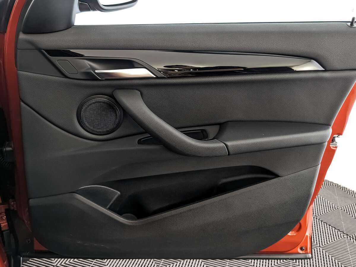 BMW X1 18d xDrive, 2018 Фото №23