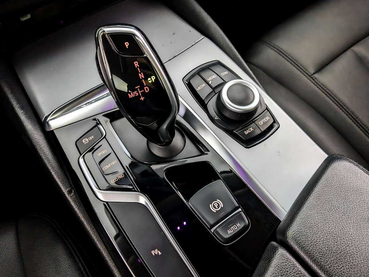 BMW 5 серии 520i, 2018 Фото №21