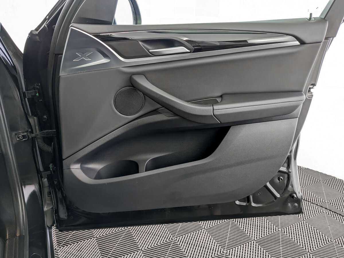 BMW X3 20i xDrive, 2018 Фото №24