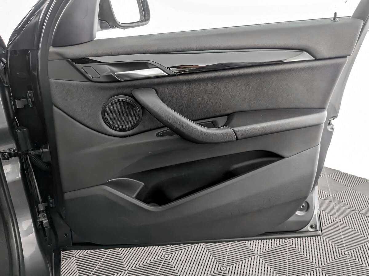BMW X1 18d xDrive, 2018 Фото №16