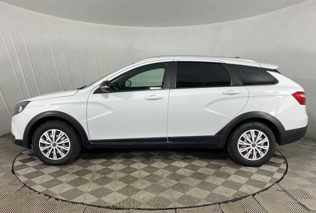 Lada (ВАЗ) Vesta SW, 2020 Фото №8