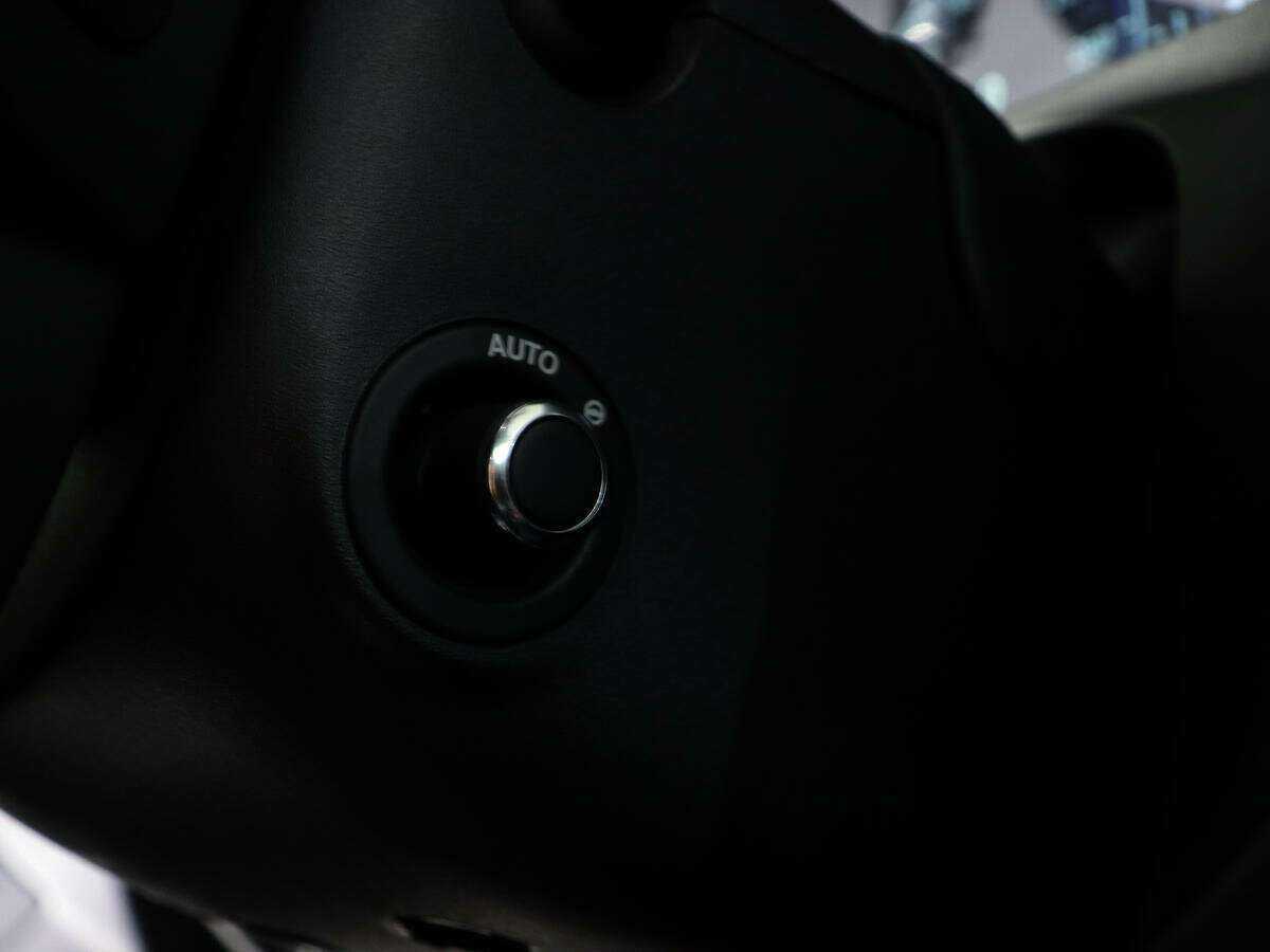 Jaguar XF, 2018 Фото №22