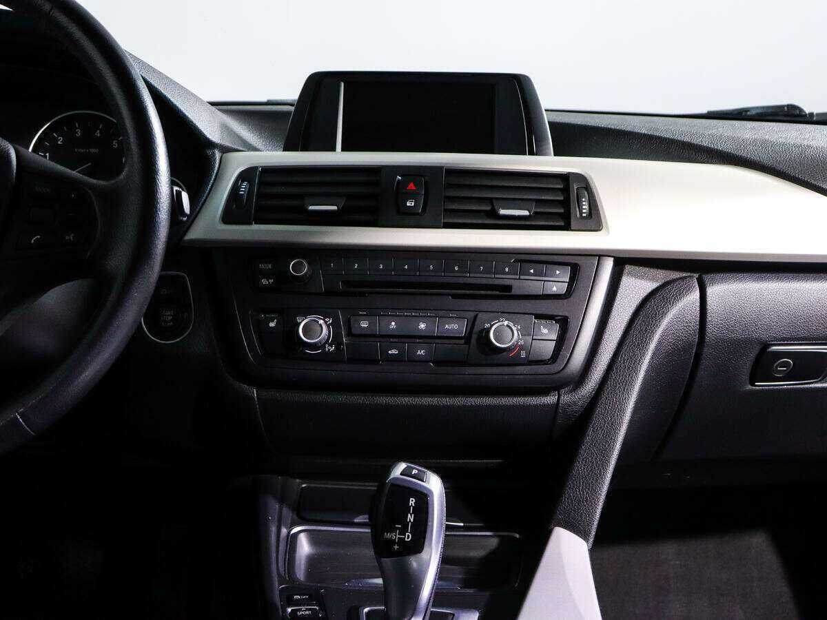 BMW 3 серии 316i, 2013 Фото №10