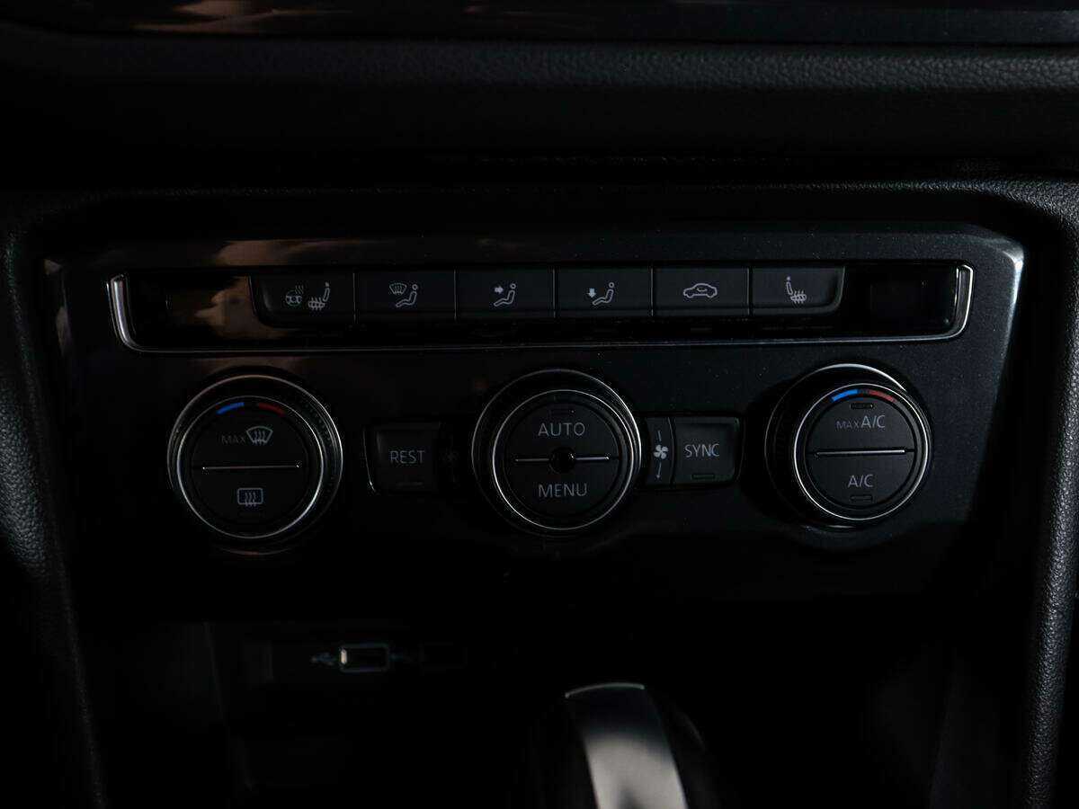 Volkswagen Tiguan, 2020 Фото №19