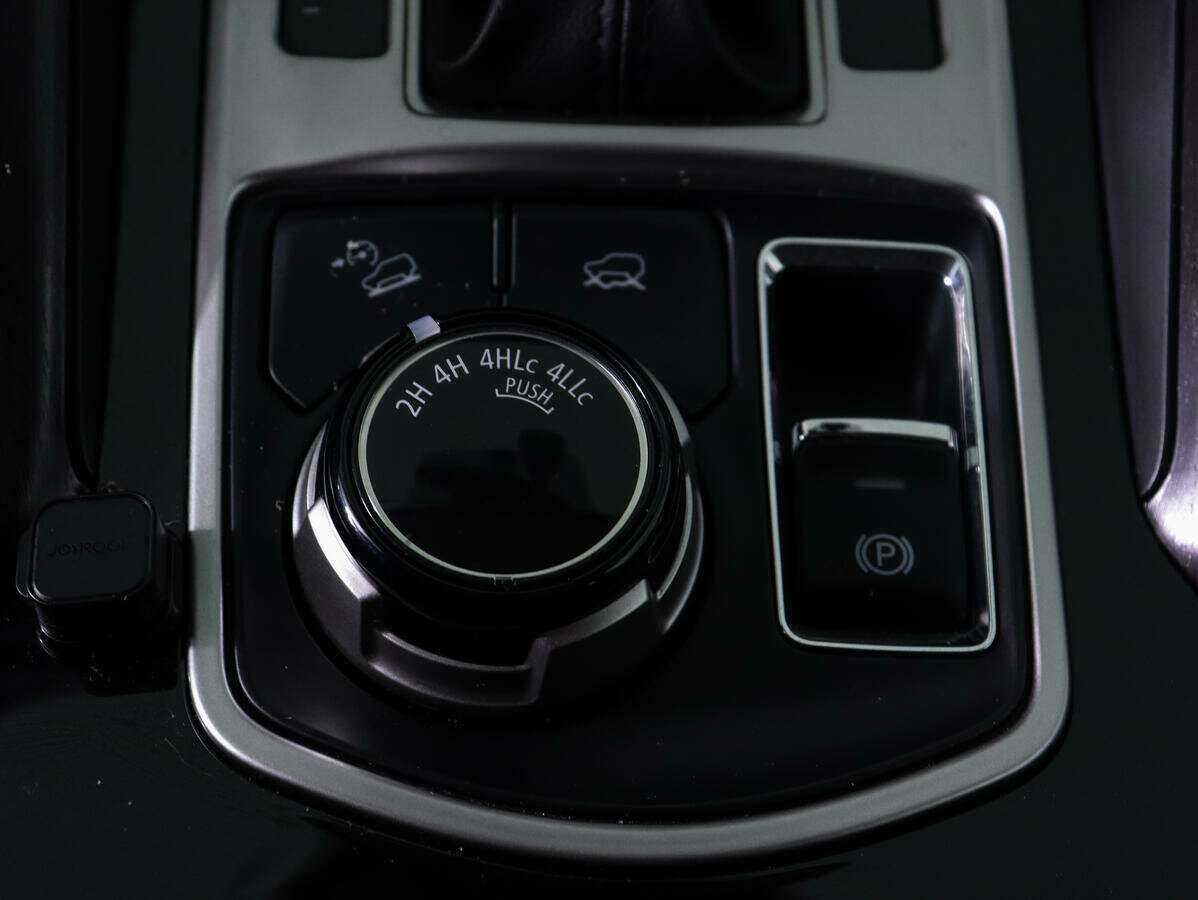 Mitsubishi Pajero Sport, 2018 Фото №26