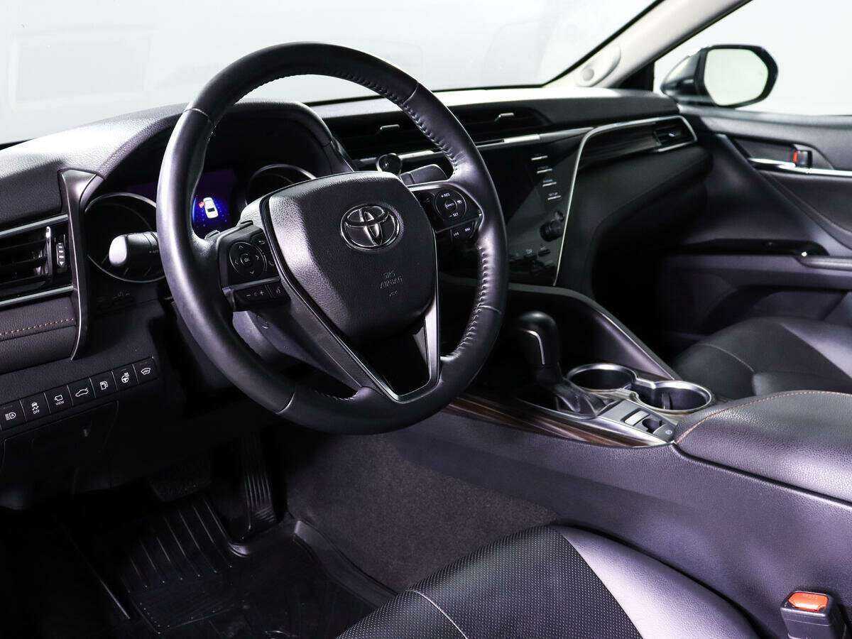Toyota Camry, 2018 Фото №14