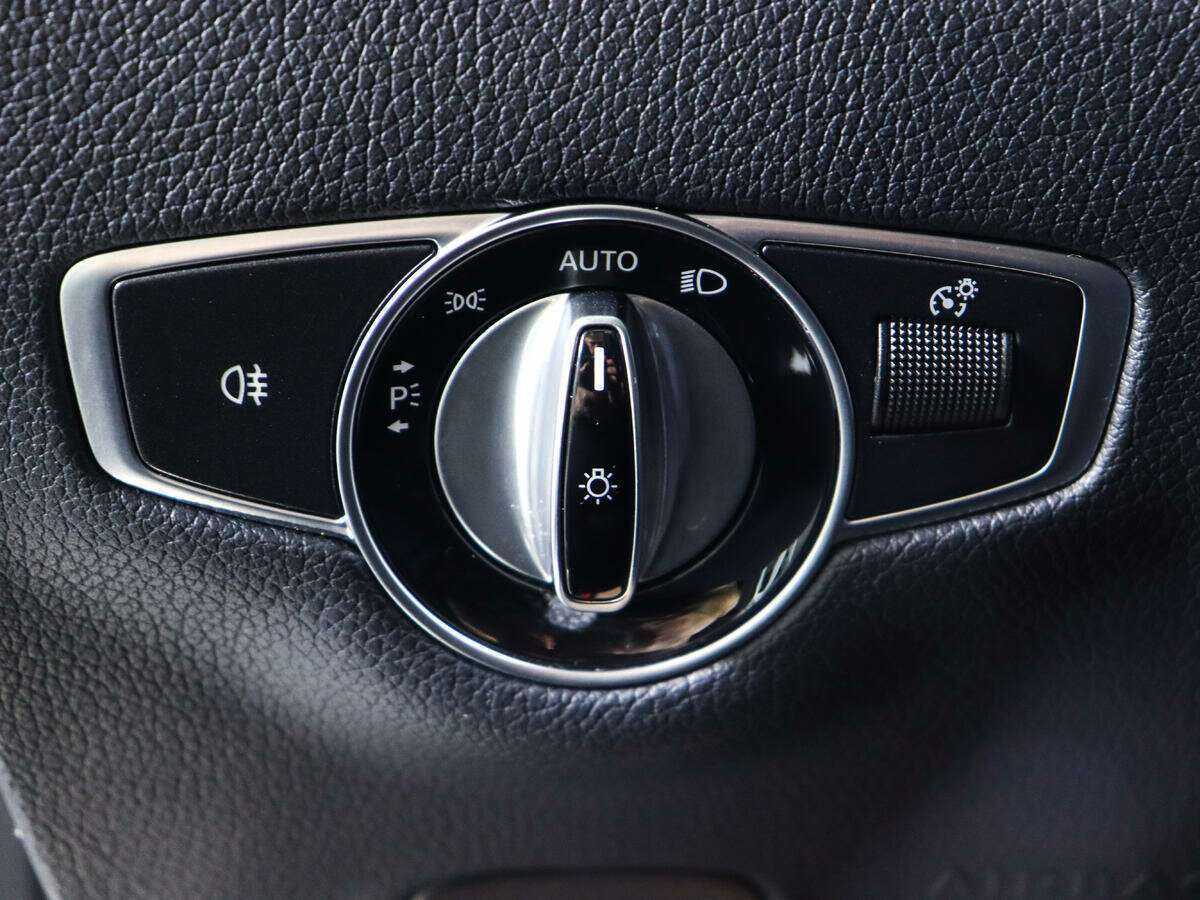 Mercedes-Benz E-Класс 200, 2018 Фото №19