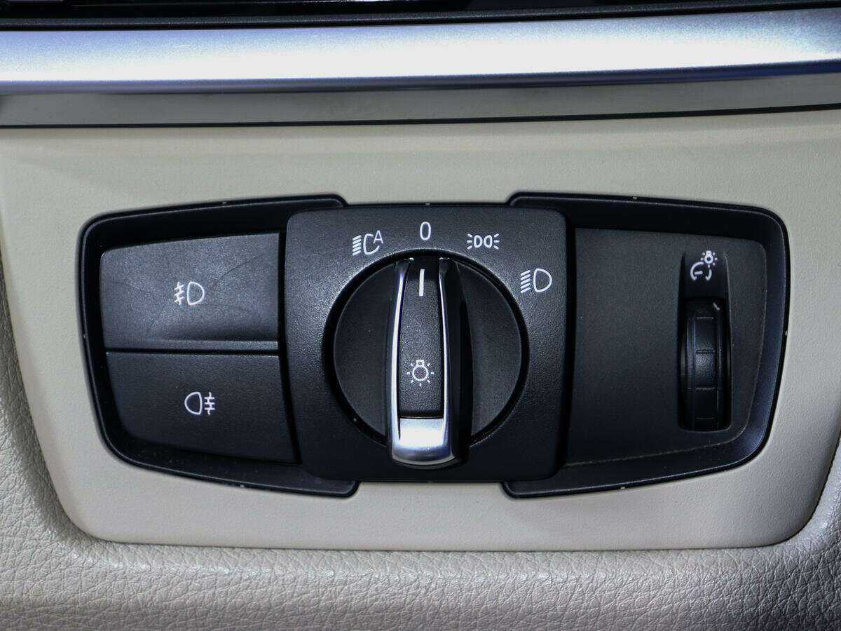 BMW 3 серии 320i xDrive, 2013 Фото №14