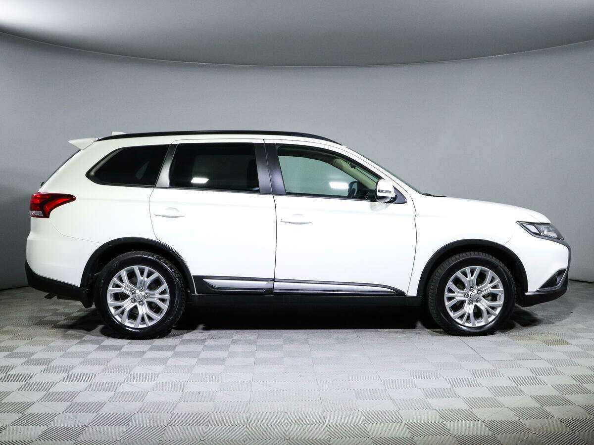 Mitsubishi Outlander, 2022 - 34 123 км. | Фото №4