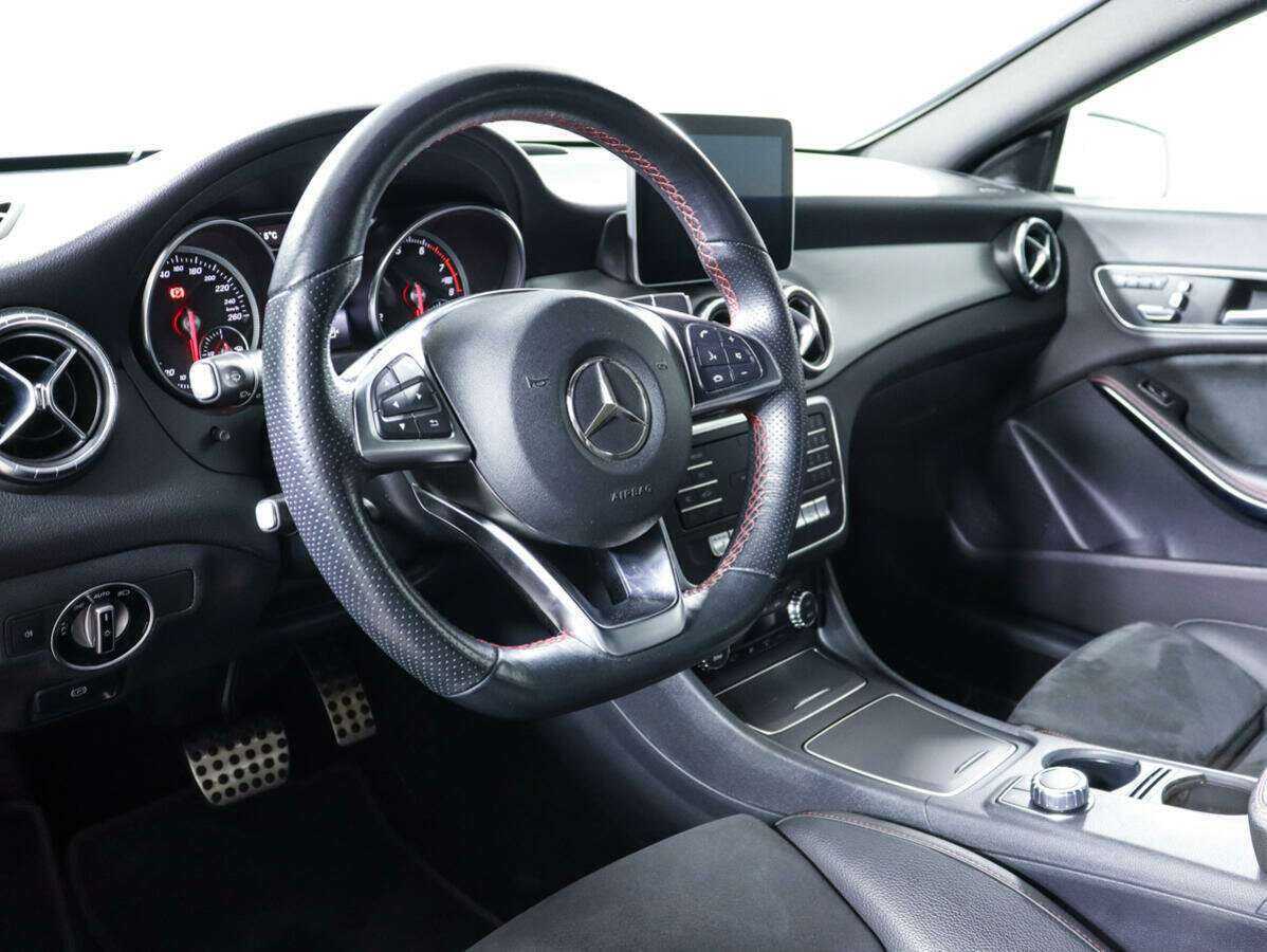 Mercedes-Benz CLA 250, 2018 Фото №14