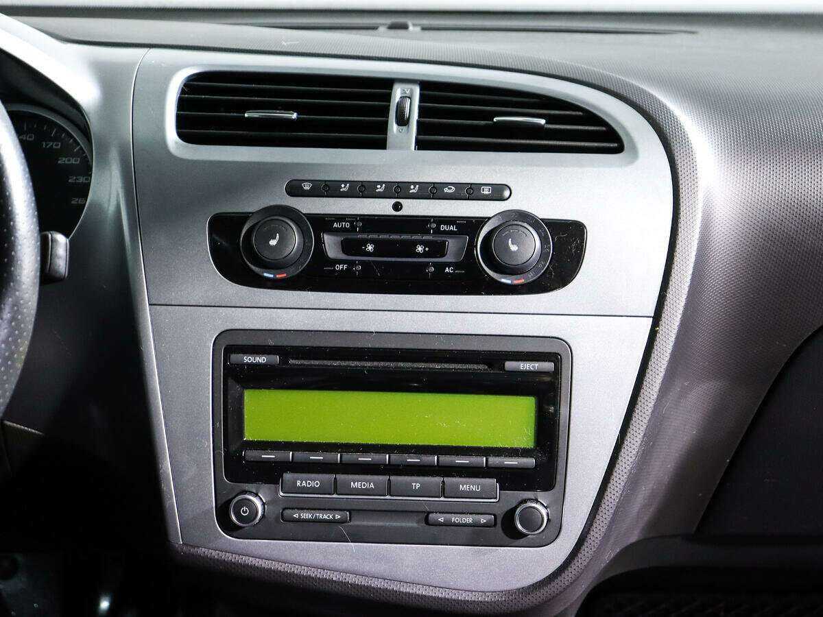 SEAT Leon, 2012 Фото №11