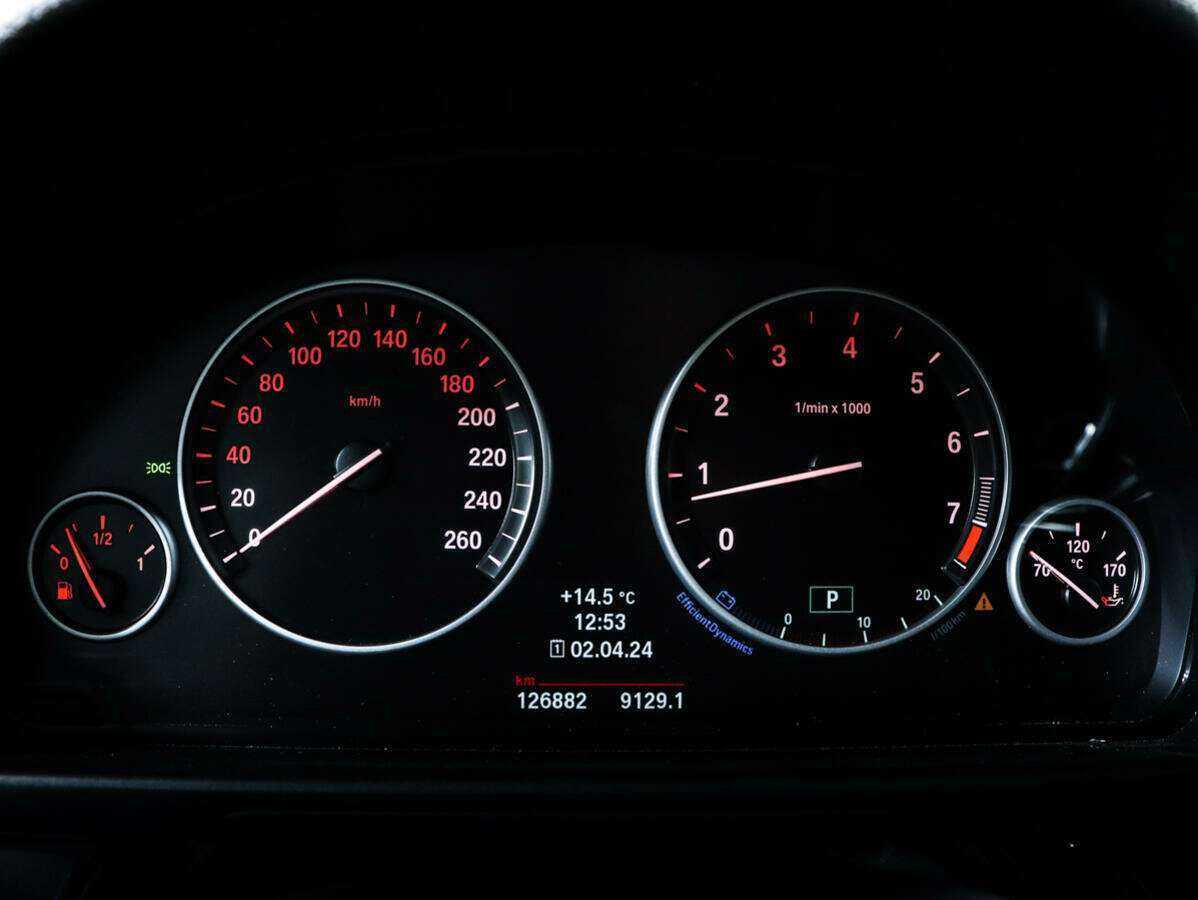 BMW 5 серии 528i xDrive, 2013 Фото №9