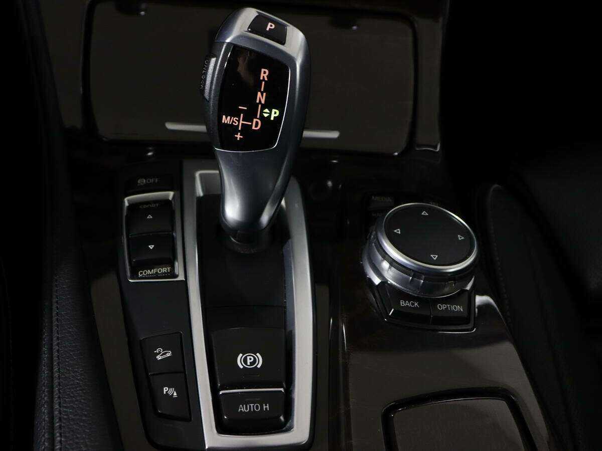 BMW 5 серии 530d xDrive, 2015 Фото №20