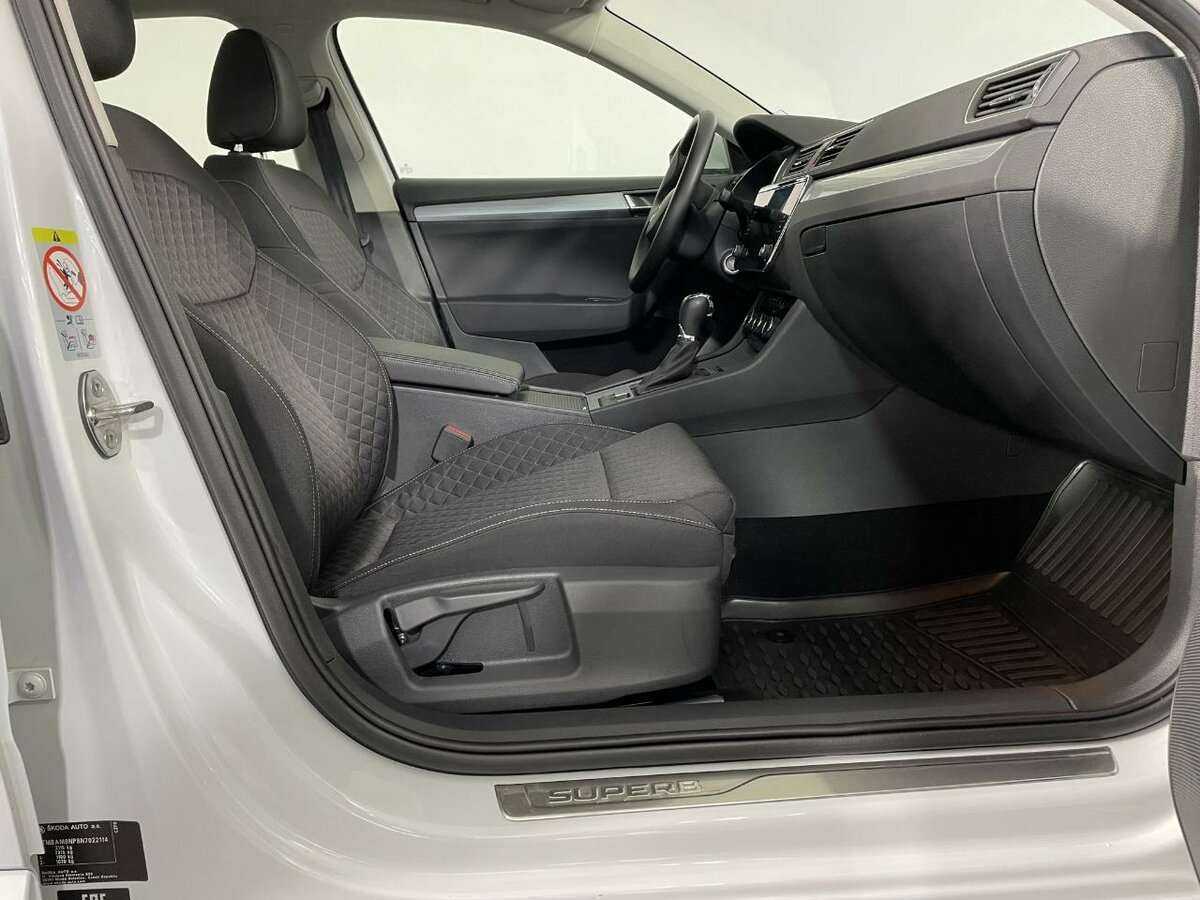 Skoda Superb, 2021 Фото №13