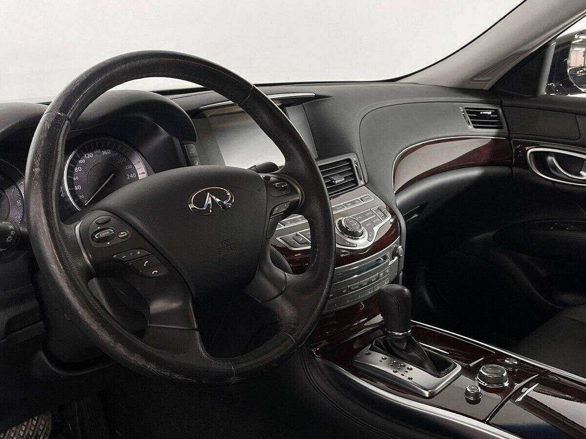 Infiniti Q70, 2016 Фото №18