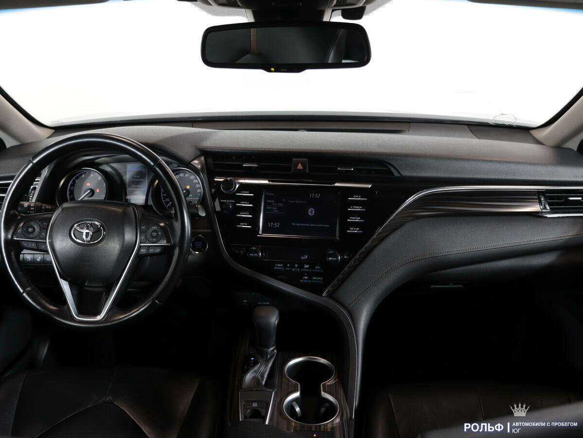 Toyota Camry, 2018 Фото №11