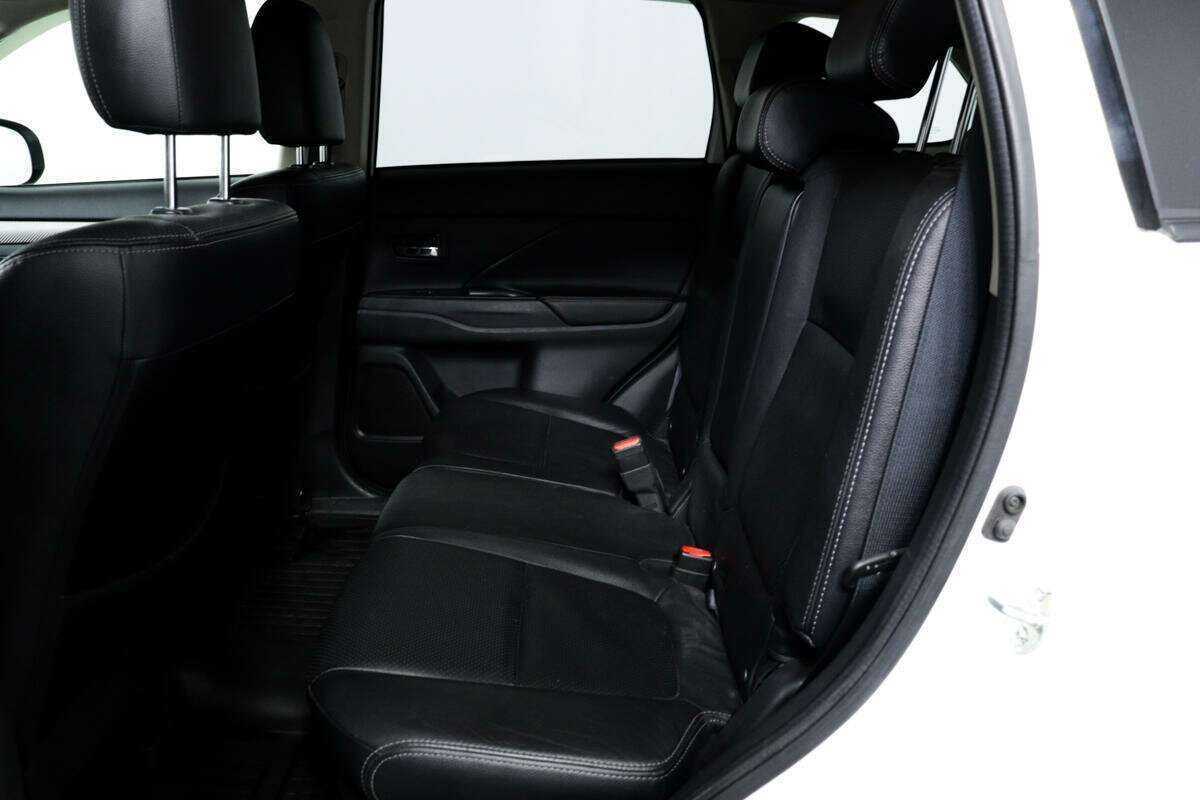 Mitsubishi Outlander, 2015 Фото №12