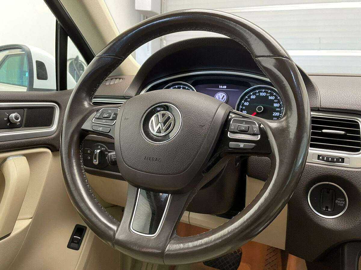 Volkswagen Touareg, 2015 Фото №15