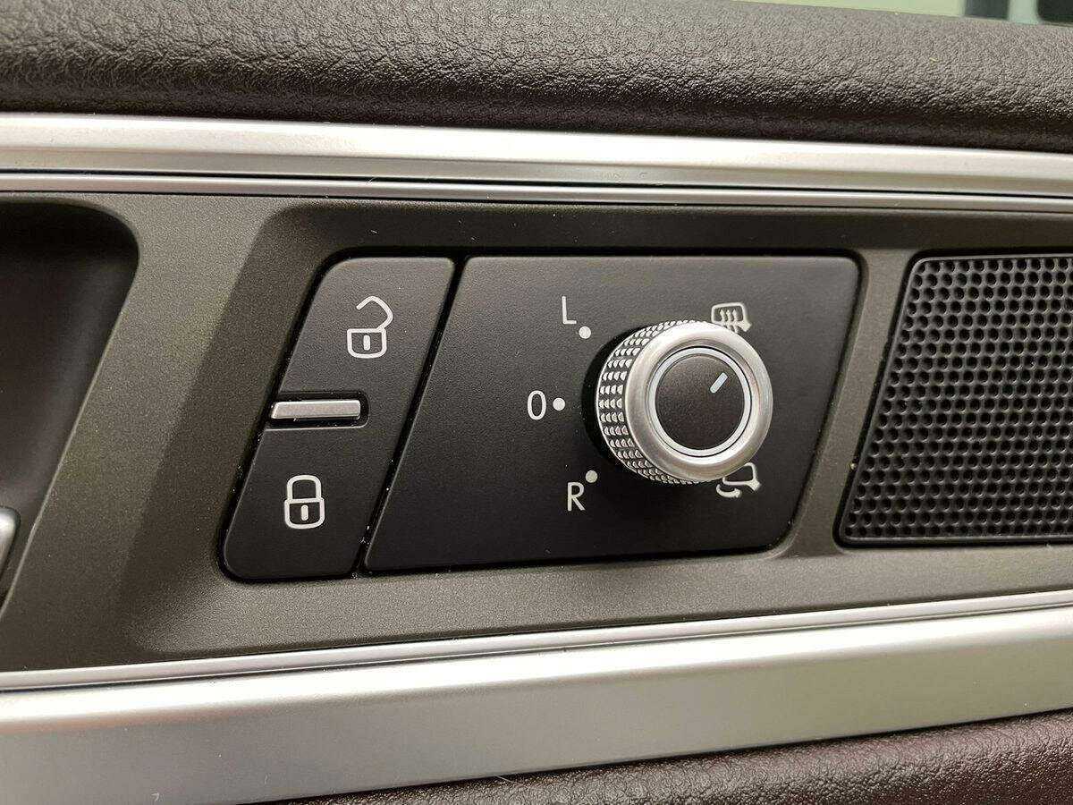 Volkswagen Touareg, 2015 Фото №18