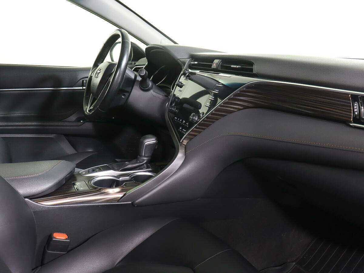 Toyota Camry, 2019 Фото №9