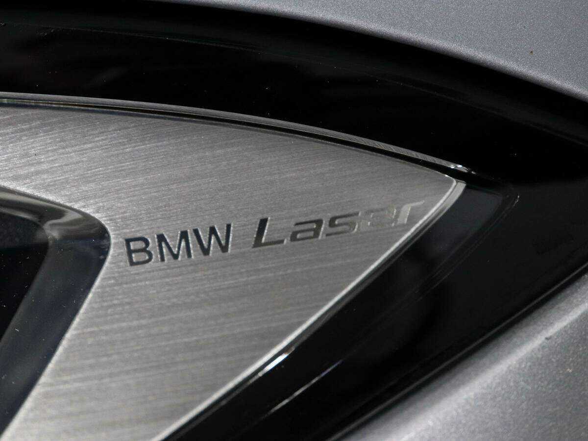 BMW 3 серии 320i xDrive, 2019 Фото №10