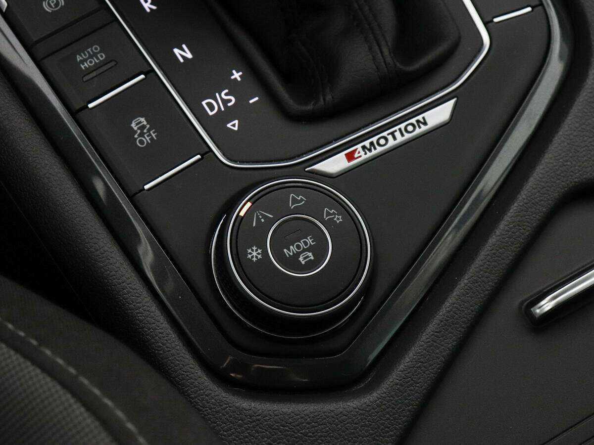Volkswagen Tiguan, 2017 Фото №14