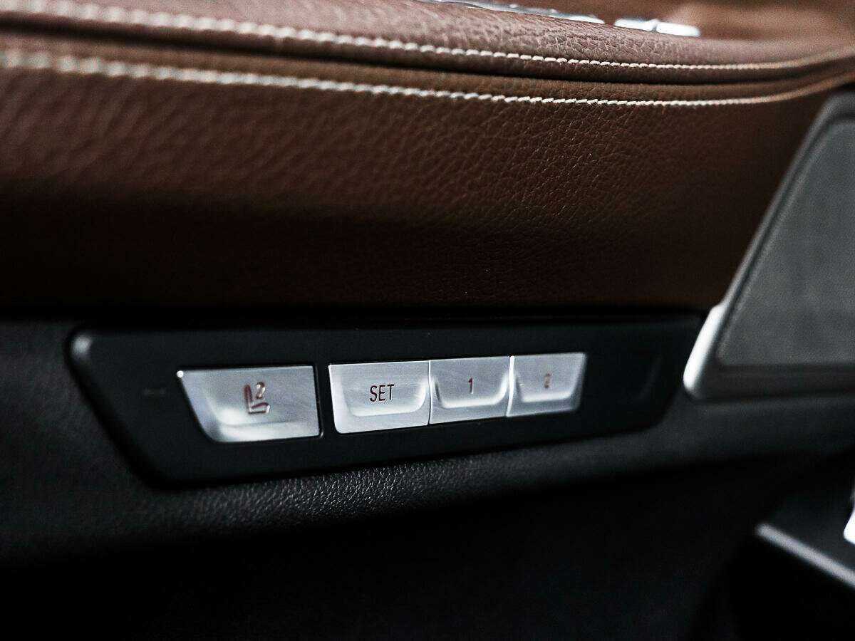 BMW 7 серии 730d xDrive, 2016 Фото №14