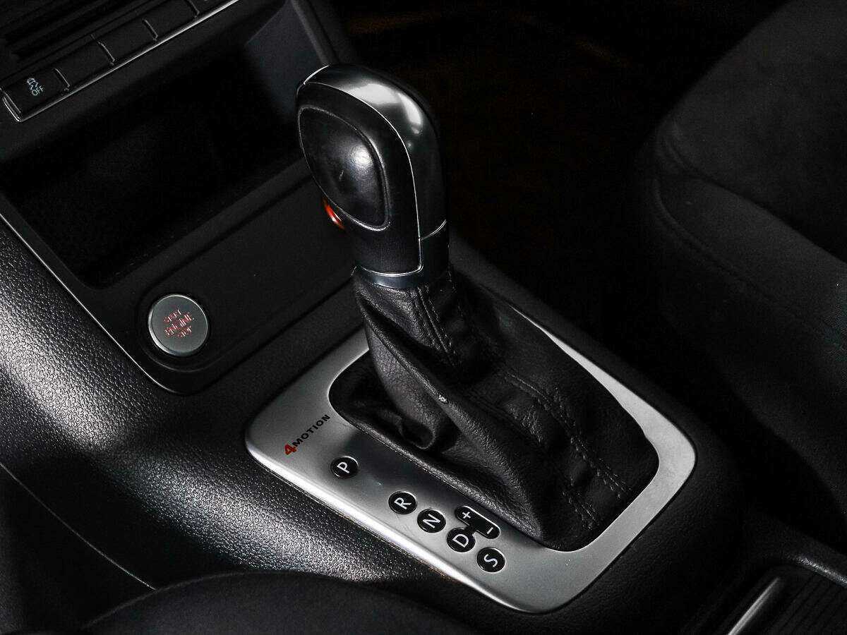 Volkswagen Tiguan, 2015 Фото №10