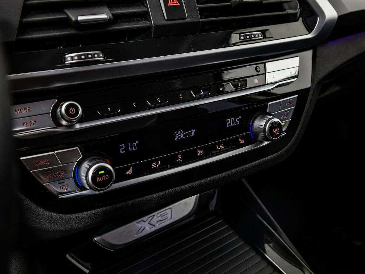 BMW X3 20i xDrive, 2018 Фото №20