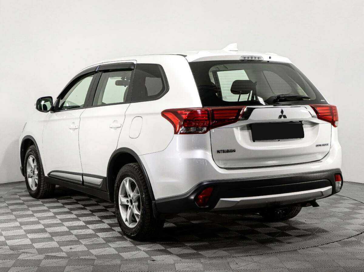 Mitsubishi Outlander, 2018 Фото №6