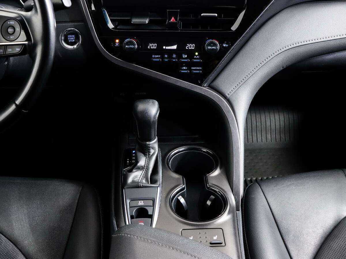 Toyota Camry, 2021 Фото №15