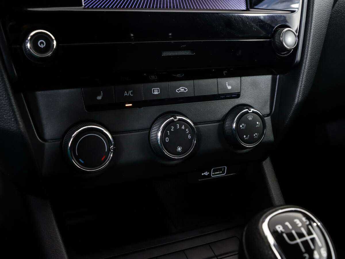 Skoda Octavia, 2018 Фото №12