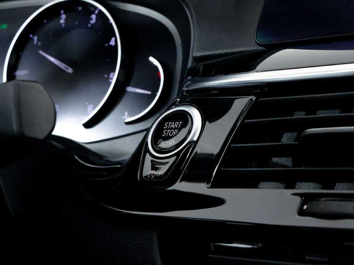 BMW 5 серии 520d, 2019 Фото №15