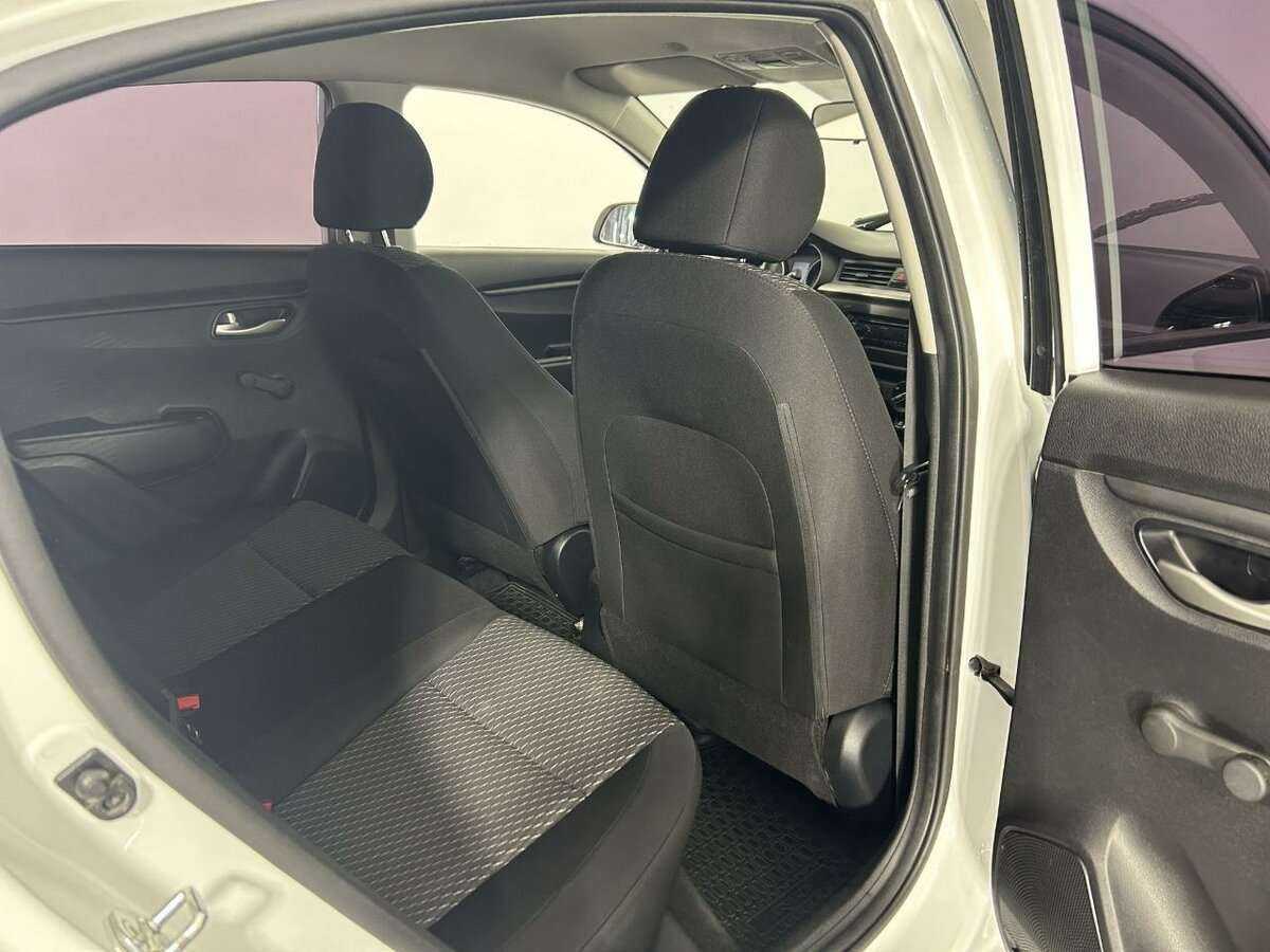 Kia Rio, 2018 Фото №16