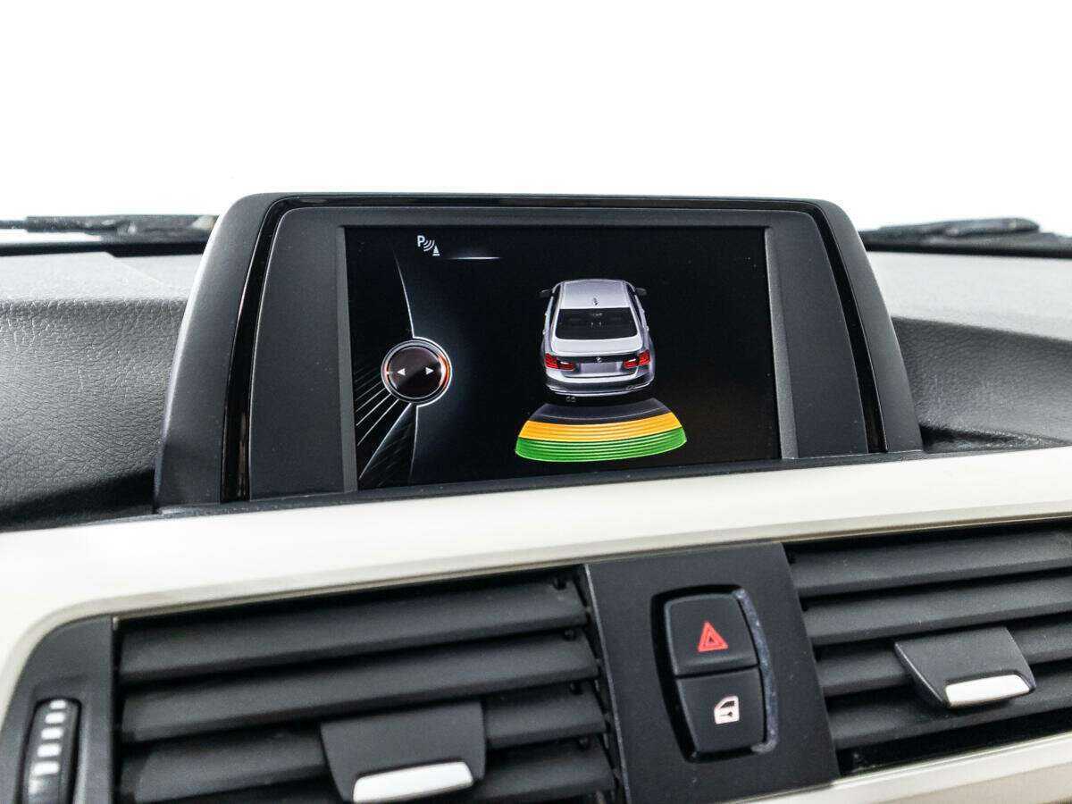 BMW 3 серии 320i, 2014 Фото №14