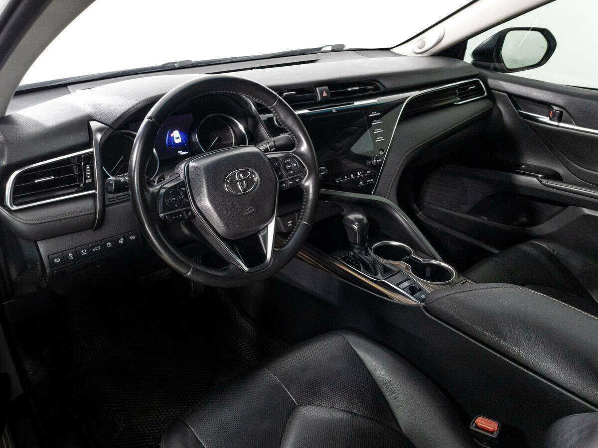 Toyota Camry, 2018 Фото №11