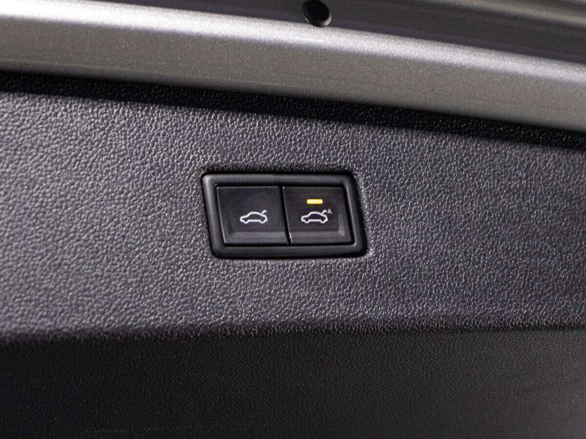 Volkswagen Tiguan, 2019 Фото №15