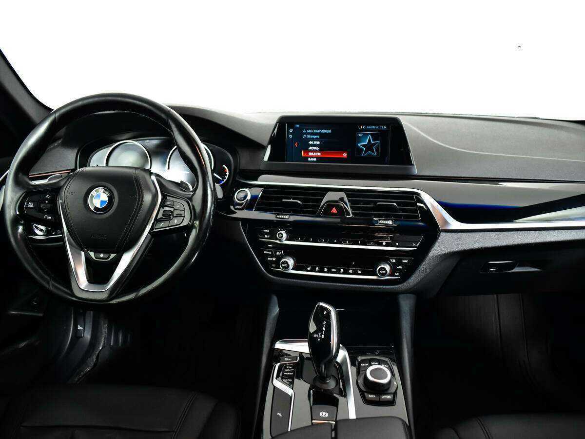BMW 5 серии 520d xDrive, 2018 Фото №12