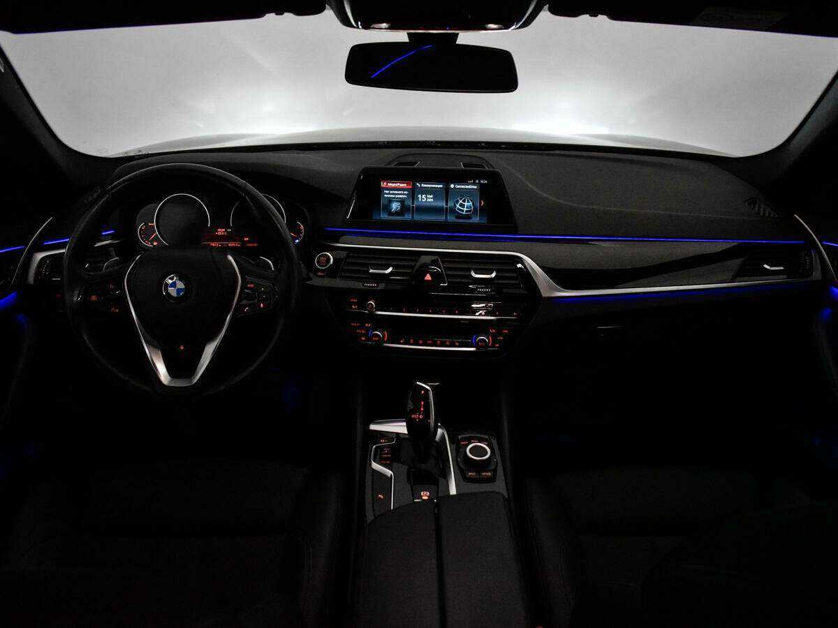 BMW 5 серии 520d, 2019 Фото №13