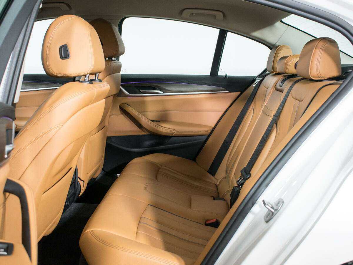 BMW 5 серии 520d xDrive, 2018 Фото №10